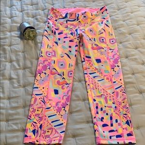 EUC Lilly Pulitzer Pink & Blue Cropped Leggings